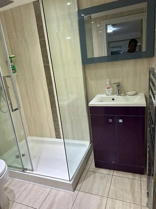 Studio Flat Gants Hill With Free Parking Redbridge 0*,  United Kingdom